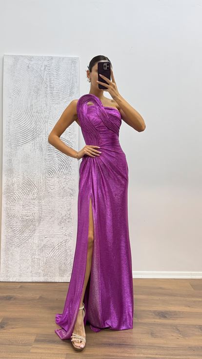 Fuşya Straplez Yaka Detay Parlak Abiye Elbise