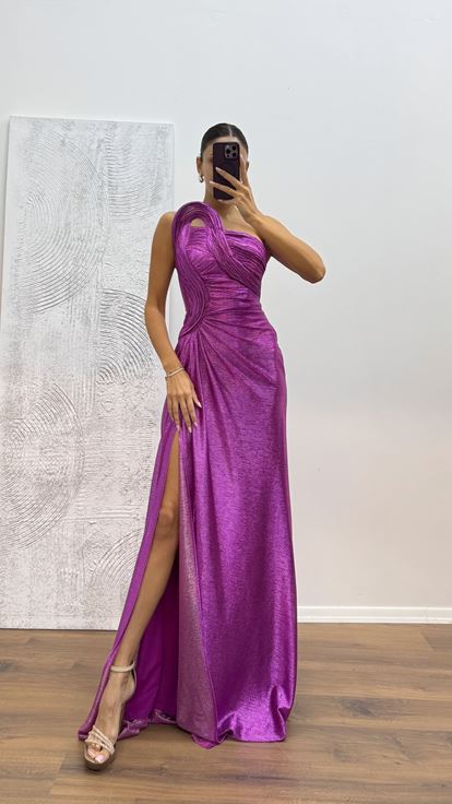 Fuşya Straplez Yaka Detay Parlak Abiye Elbise