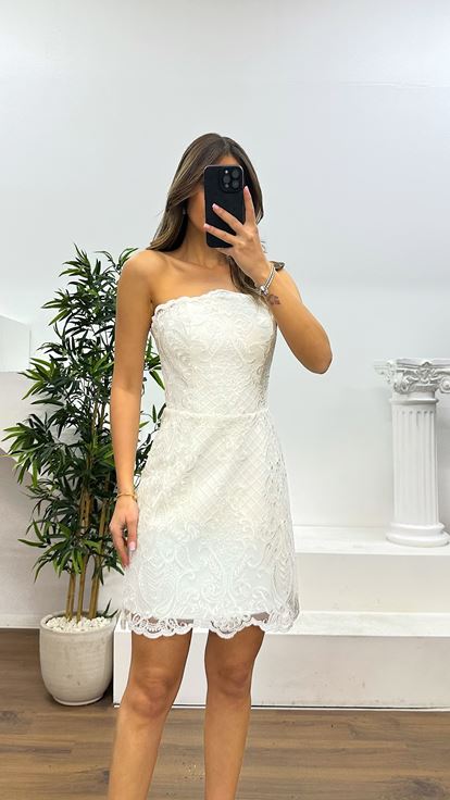 Beyaz Straplez Mini Güpürlü Abiye Elbise