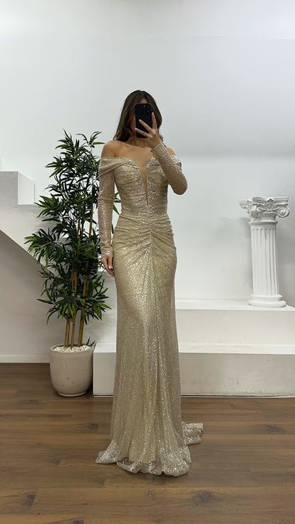 White Boat Neck Embroidered Evening Dress