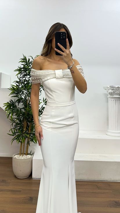 Beyaz Fiyonk Detay Abiye Elbise