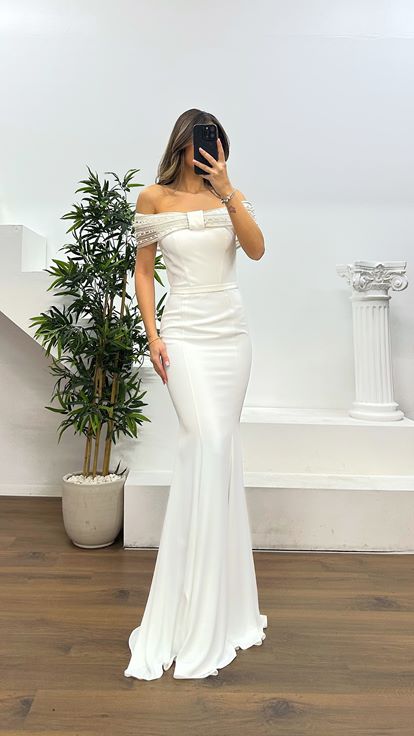 Beyaz Fiyonk Detay Abiye Elbise