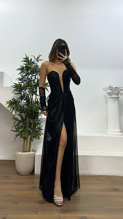 Robe de soirée noire sans bretelles