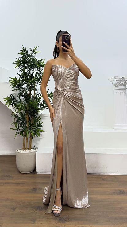 Koyu Gold Straplez Sırt Detay Abiye Elbise