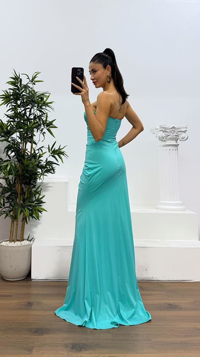 Türkisfarbenes, trägerloses Glitzer-Abendkleid