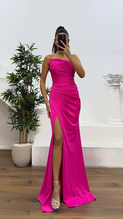 Trägerloses Glitzer-Abendkleid in Fuchsia