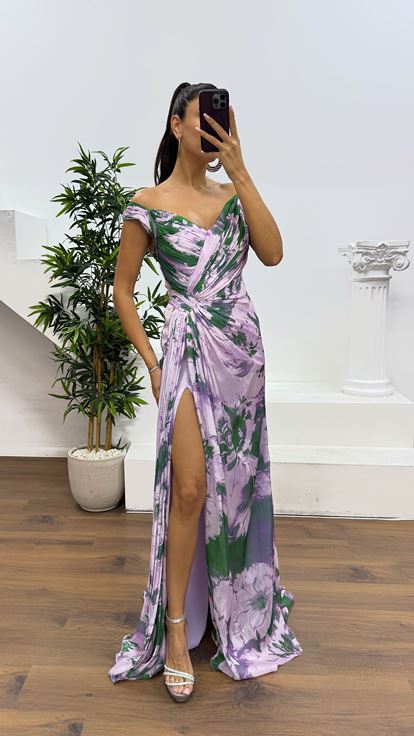 Abito da sera con motivo cinturino lilla