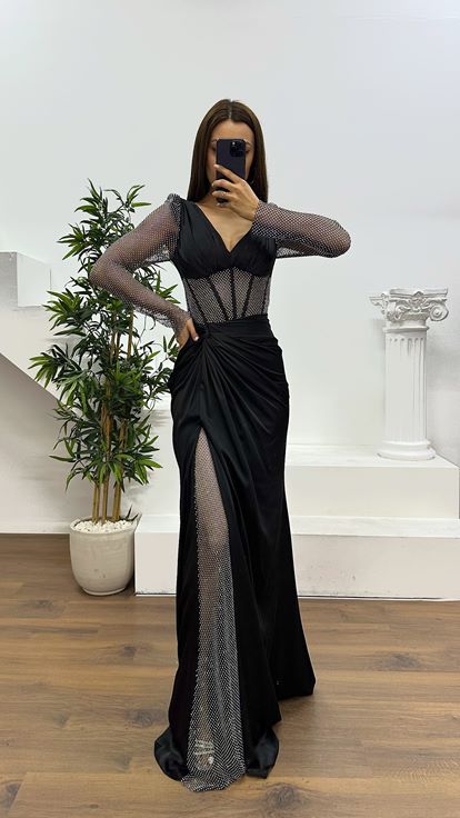 Abito da sera nero con dettagli in rete Jan Jan