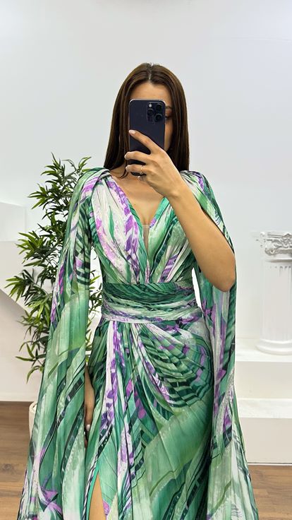 Vestido de noche estampado con escote en V color verde aguamarina