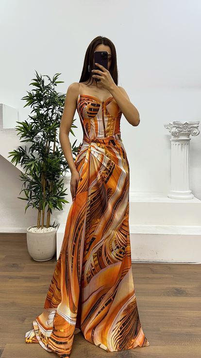 Robe de soirée bustier à motifs couleur cuivre