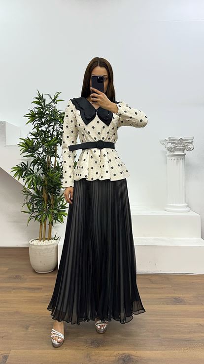 Ekru Bebe Yaka Puantiyeli Etek Takım