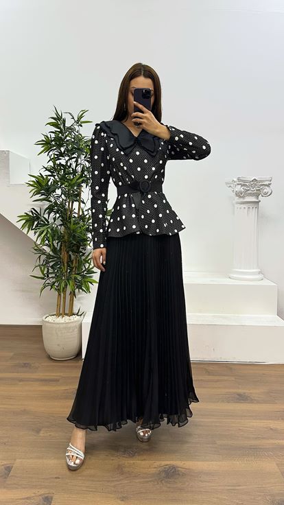 Schwarzes Baby-Kragen-Rock-Set mit Punkten