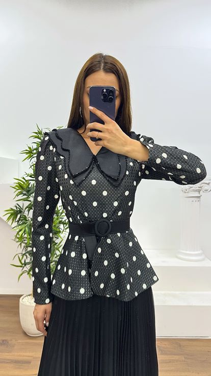 Schwarzes Baby-Kragen-Rock-Set mit Punkten