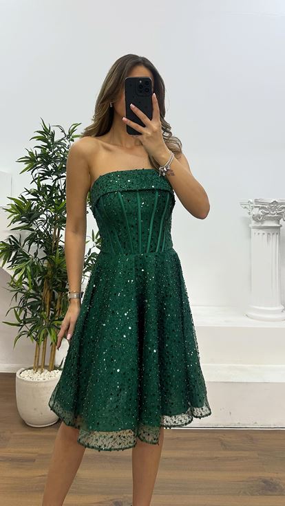 Yeşil Straplez Boncuklu Mini Abiye Elbise