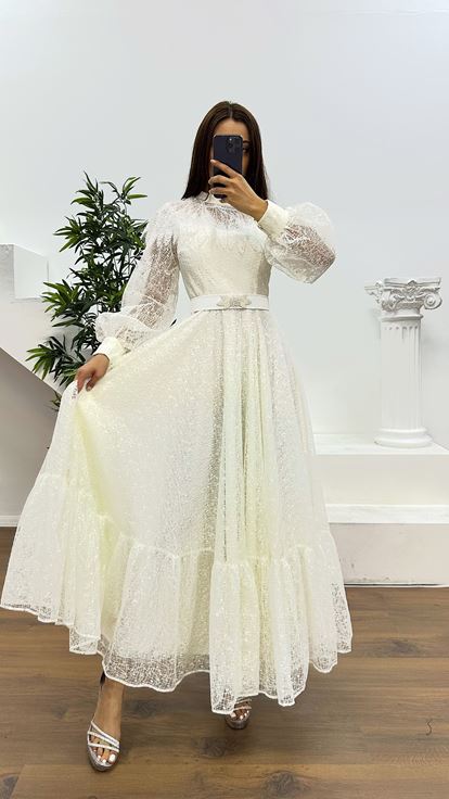 Abito da sera ricamato con colletto ecru