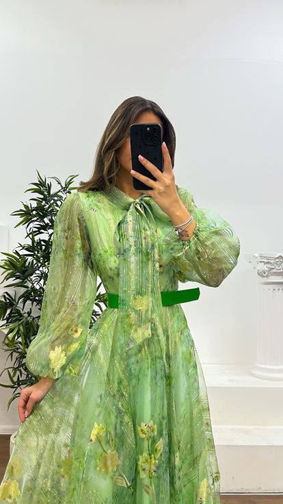 Robe de soirée en tulle à motifs floraux verts