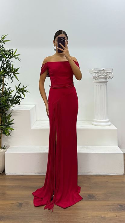 Rotes trägerloses Abendkleid