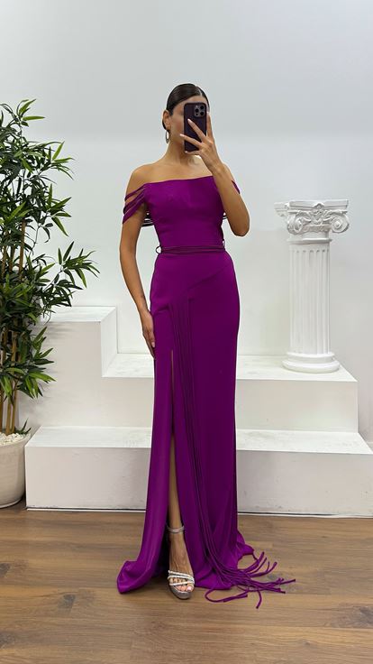 Fuchsiafarbenes trägerloses Abendkleid