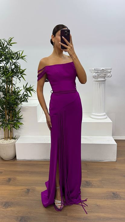 Fuchsiafarbenes trägerloses Abendkleid