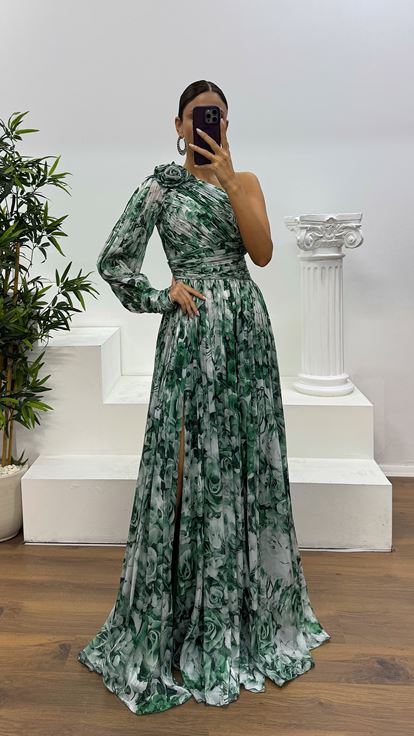 Zümrüt Tek Kol Desenli Abiye Elbise