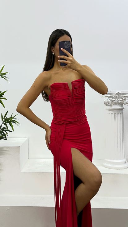 Vestido de noche burdeos sin tirantes