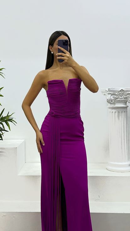 Fuchsiafarbenes trägerloses Abendkleid