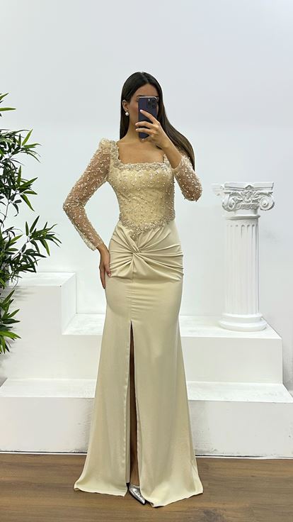 Bej Kare Yaka İşlemeli Abiye Elbise