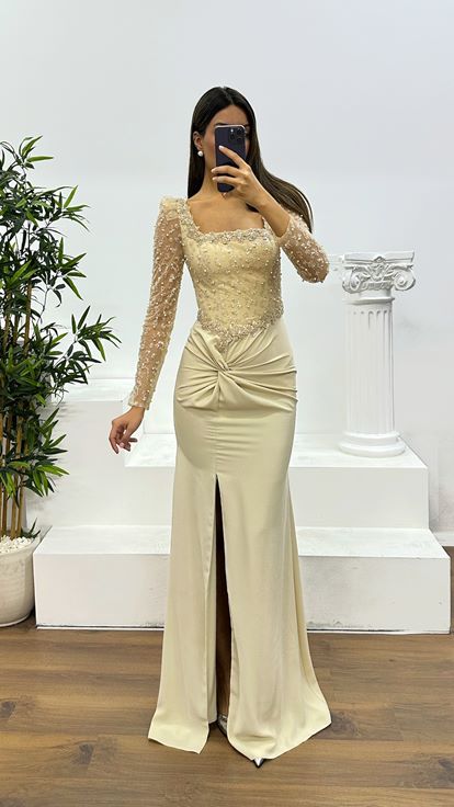 Bej Kare Yaka İşlemeli Abiye Elbise