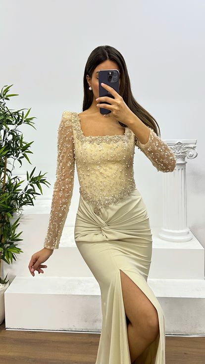 Bej Kare Yaka İşlemeli Abiye Elbise