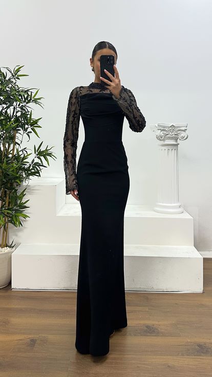 Siyah Yaka Transparan Detay Abiye Elbise