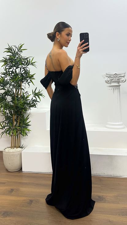 Robe de soirée noire asymétrique