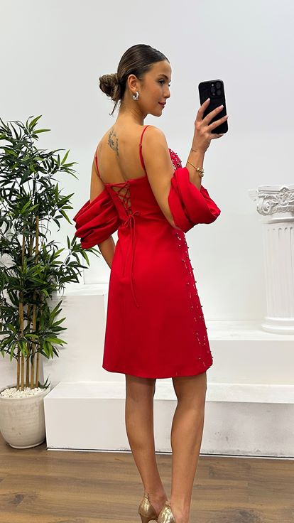 Kırmızı Balon Kol İşlemeli Kısa Abiye Elbise