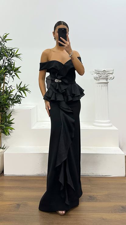 Abito da sera Valon nero con scollo a barca