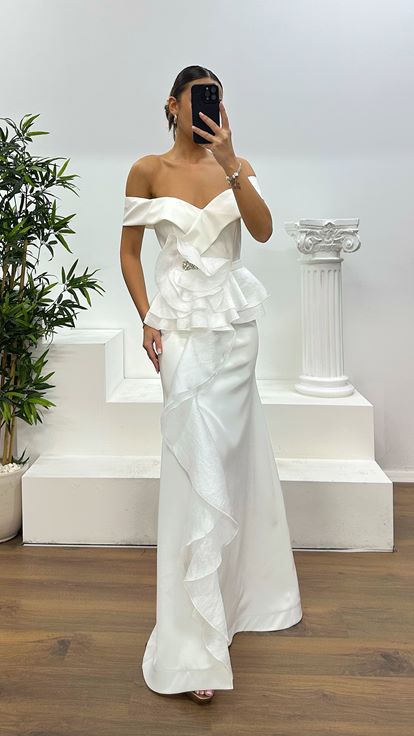 Abito da sera Valon bianco con scollo a barca