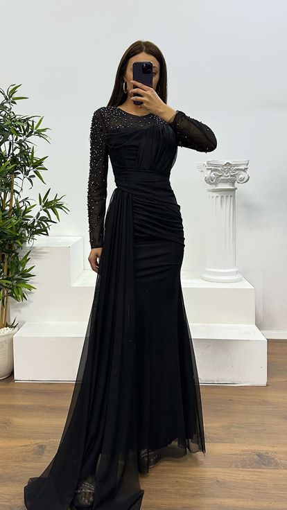 Siyah Yaka Transparan İşleme Detay Abiye Elbise