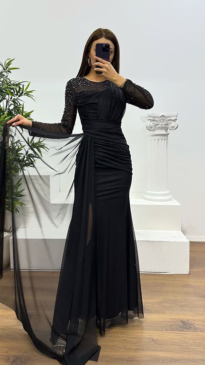 Siyah Yaka Transparan İşleme Detay Abiye Elbise