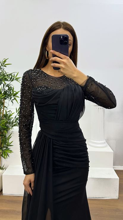 Siyah Yaka Transparan İşleme Detay Abiye Elbise