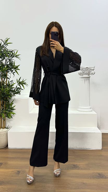Siyah Kolları Tül Pantolon Ceket Takım