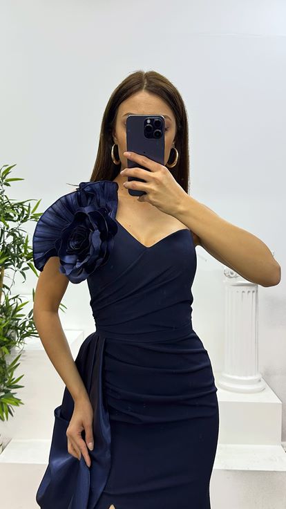 Lacivert Tek Omuz Çiçek Detay Abiye Elbise