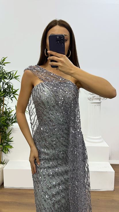 Gri Straplez Pelerinli Abiye Elbise