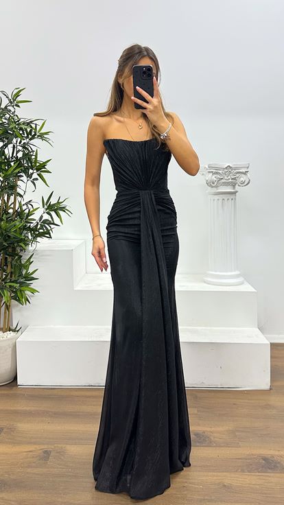 Robe de soirée noire sans bretelles