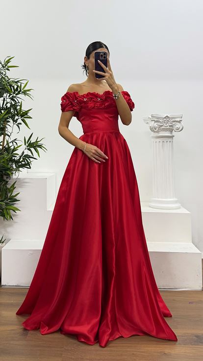 Kırmızı Kayık Yaka Büzgülü Abiye Elbise