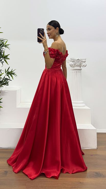 Kırmızı Kayık Yaka Büzgülü Abiye Elbise