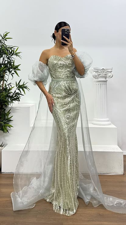 فستان سهرة بأكمام بالون مطرزة باللون النعناعي