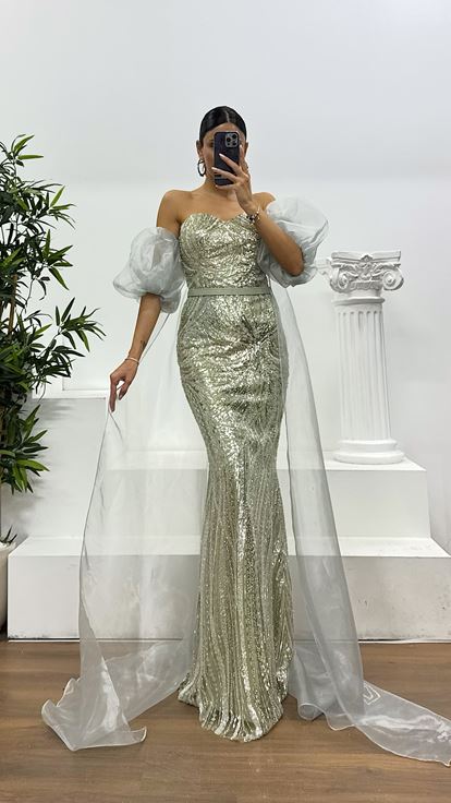 فستان سهرة بأكمام بالون مطرزة باللون النعناعي