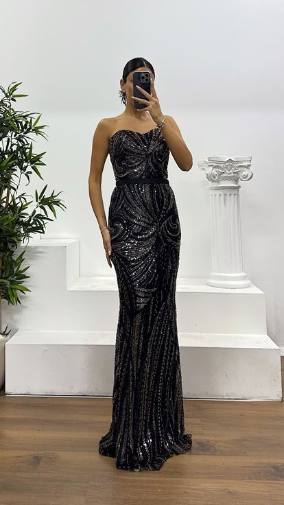 Siyah İşlemeli Balon Kol Abiye Elbise