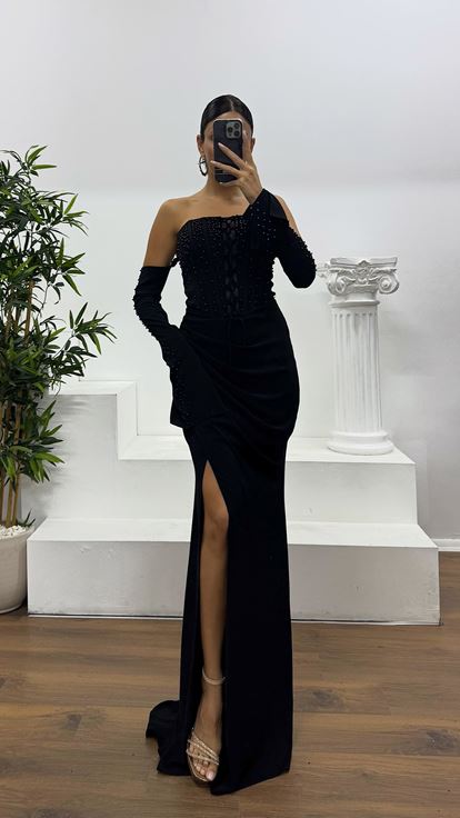 Siyah Straplez İncili Abiye Elbise