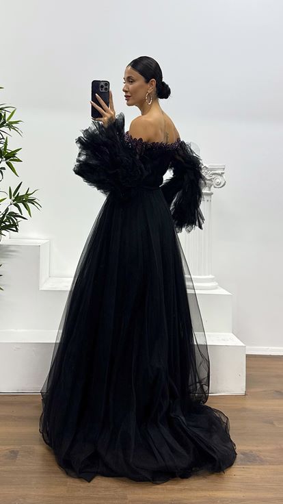 Black Tulle Embroidery Detail Special Design Evening Dress