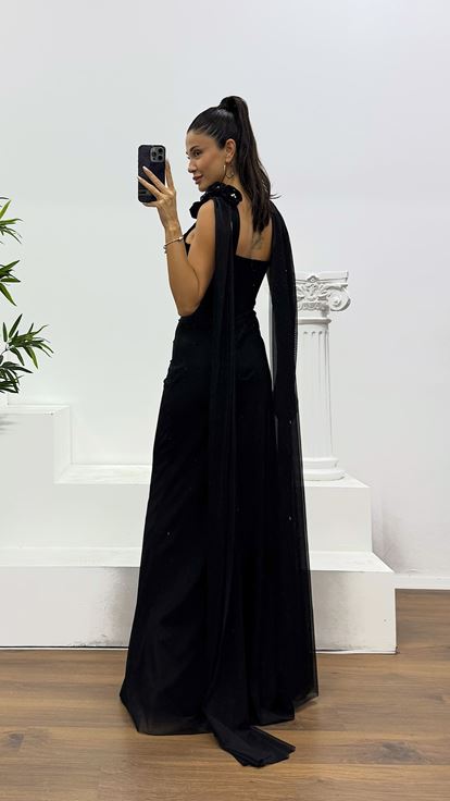 Siyah Çiçek Detay Tül Abiye Elbise