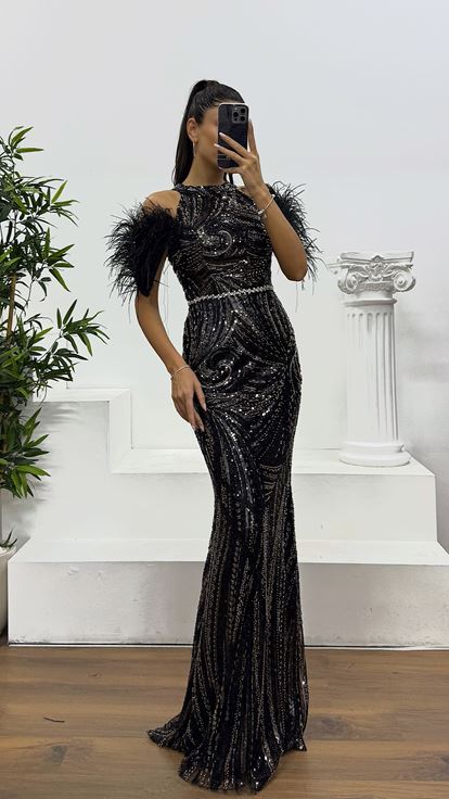 Siyah Tüy Detay İşlemeli Abiye Elbise